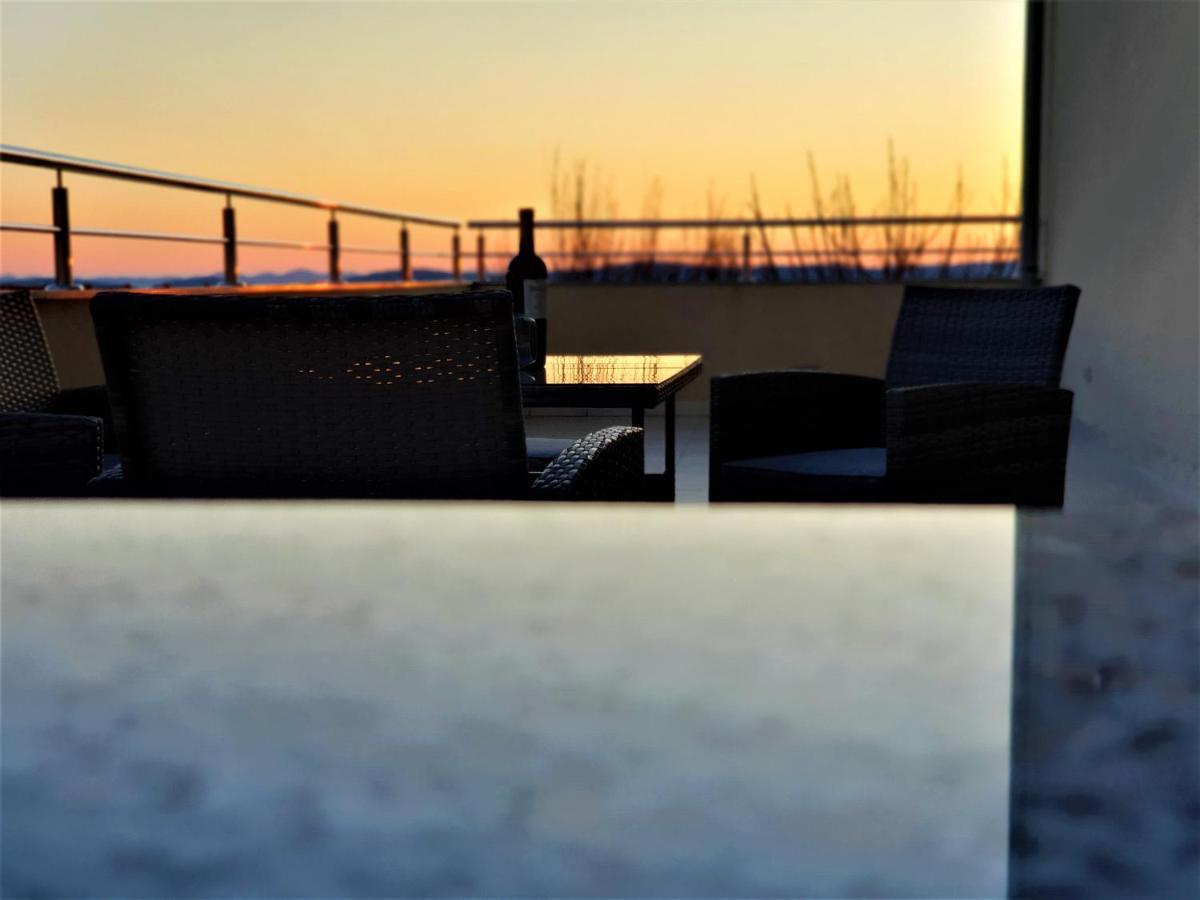 Villa Visum Zara Esterno foto