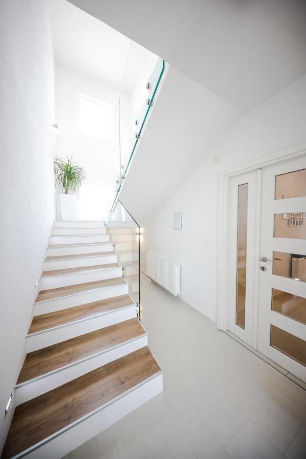 Villa Visum Zara Esterno foto