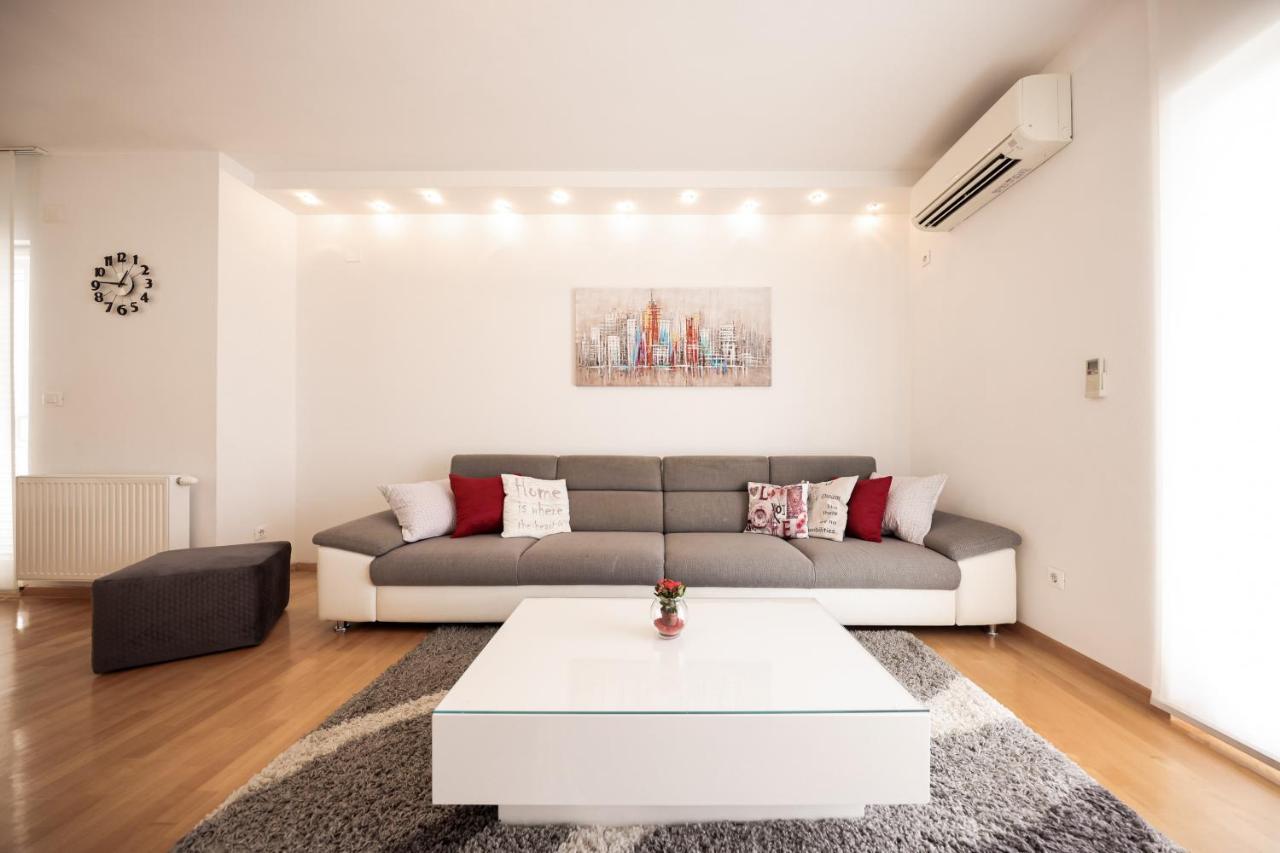 Villa Visum Zara Esterno foto