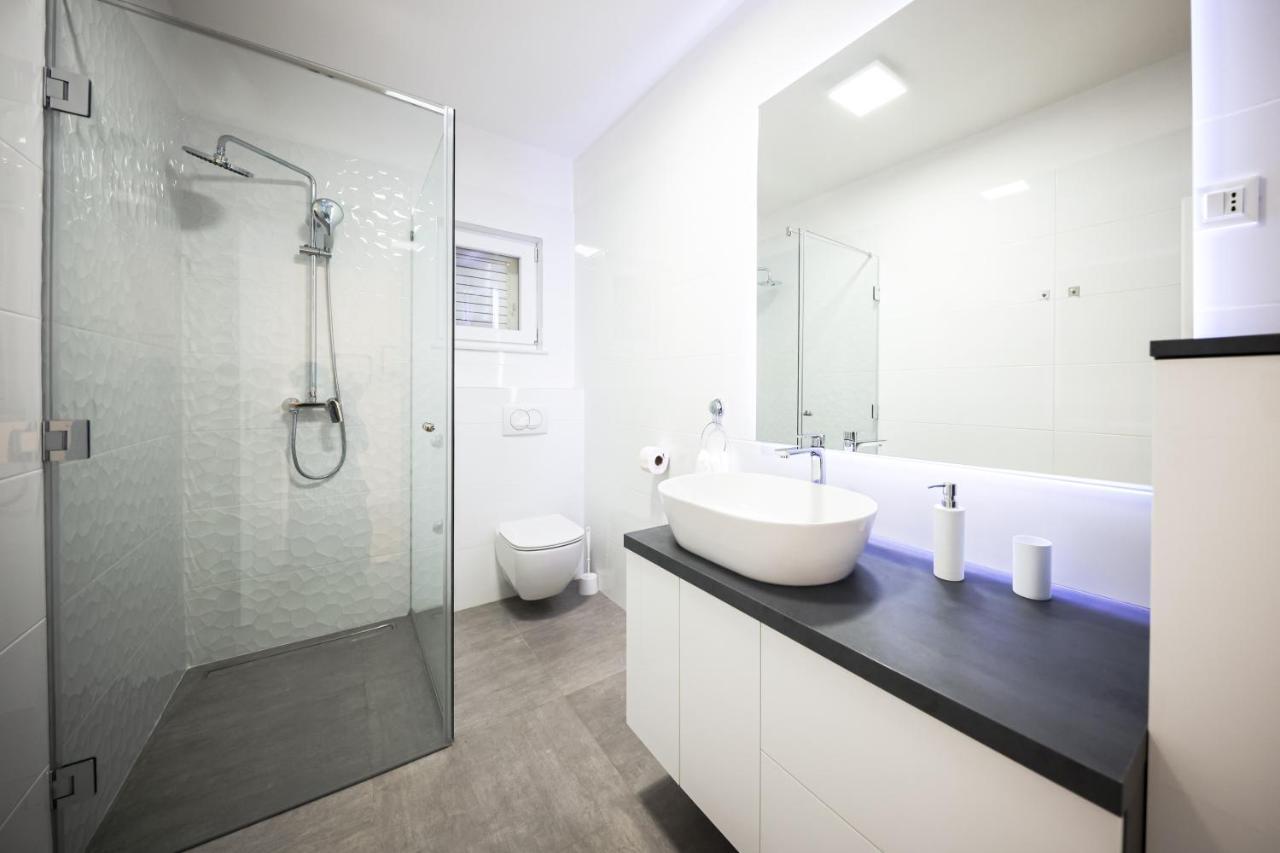 Villa Visum Zara Esterno foto