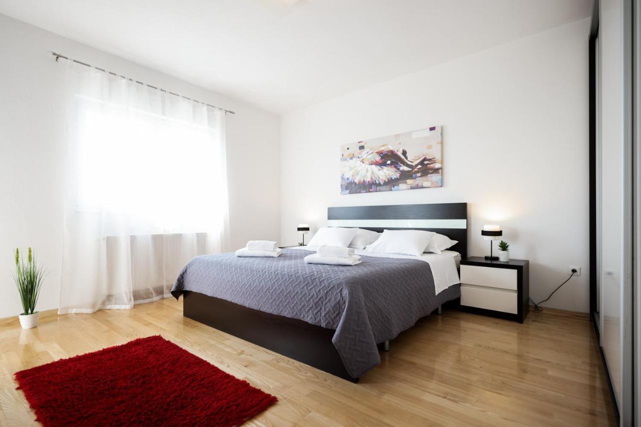 Villa Visum Zara Esterno foto